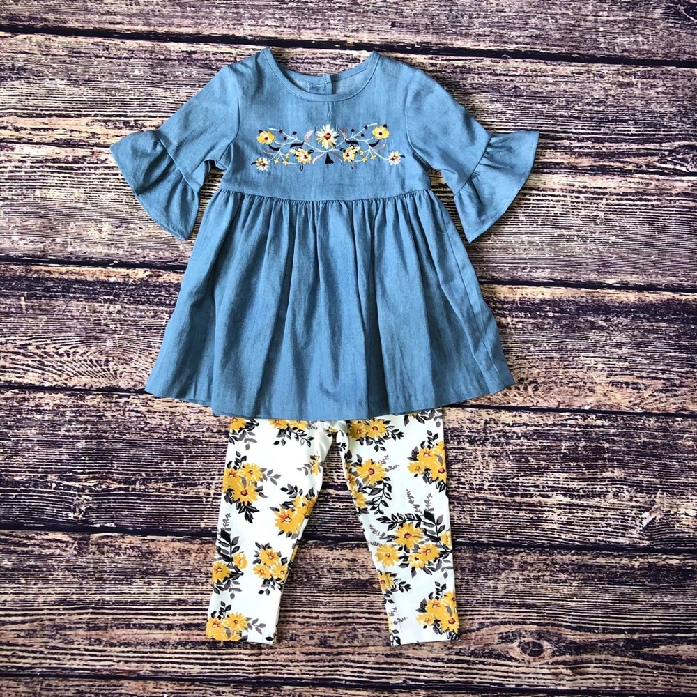 NWT Fall Girls Sunflower Legging Set with Blue top